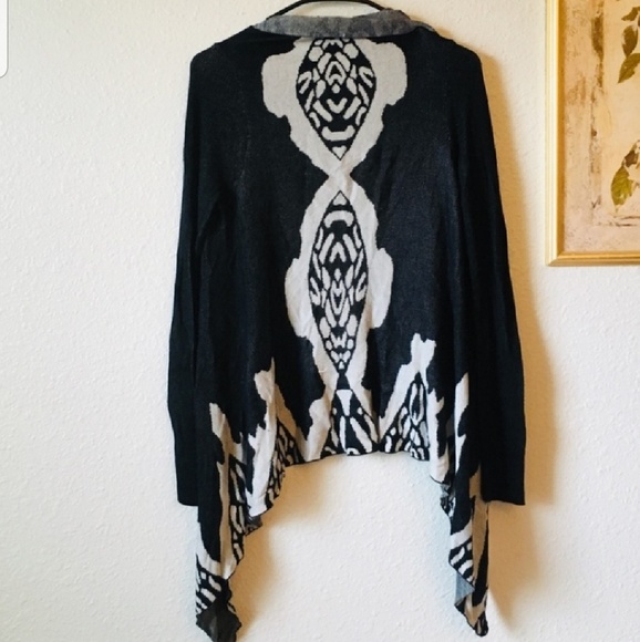 BKE Sweaters - BKE Boutique Size M BKE Sweaters - BKE Boutique Size M